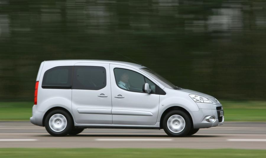  Peugeot Partner Tepee 2008 года  (фото 10 из 20)